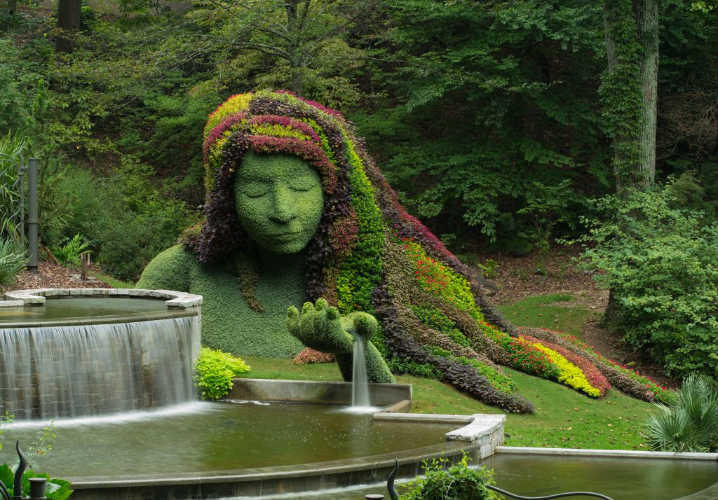 Der Atlanta Botanical Garden ist eine urbane Oase in Georgias Hauptstadt und beherbergt unter anderem eine der weltweit größten Orchideensammlungen und die größte permanente Ausstellung an Werken des Glaskünstlers Dale Chihuly in einem öffentlichen Garten. 