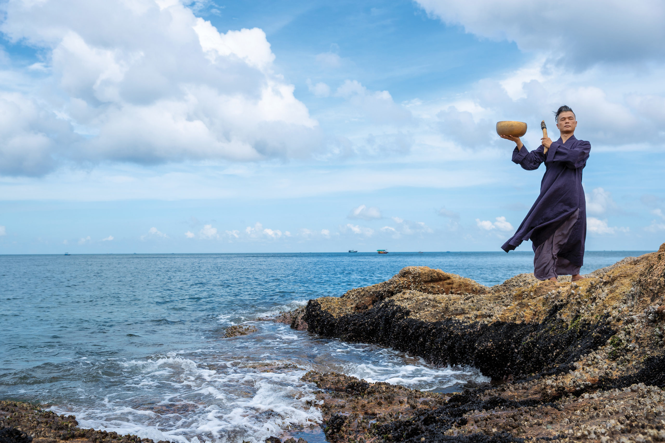 Klangtherapien sind ein Wellnesstrend in Hongkong mit der Natur als Orchester. 