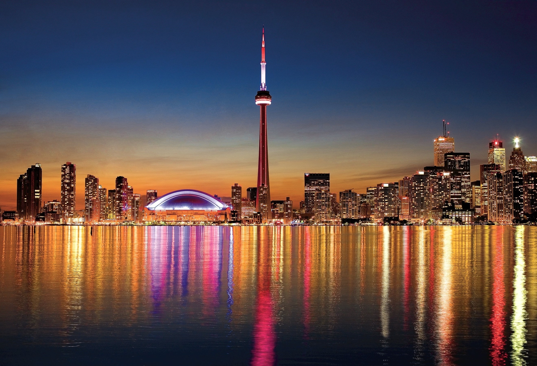 Der 553,3 Meter hohe CN Tower in Toronto ist ein absolutes Muss für jeden Besucher. 