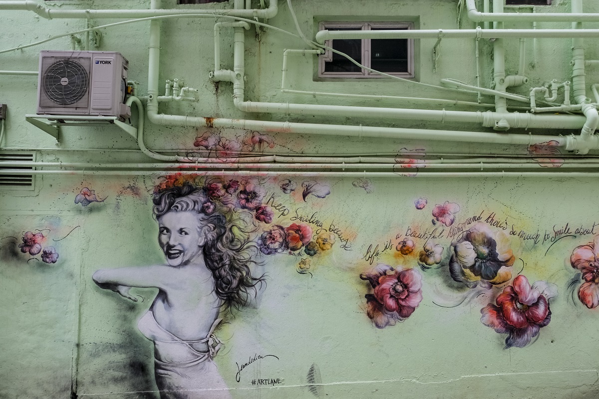 Alexandra Unrein führt Besucher der asiatischen Millionenmetropole künstlerisch durch ihre neue Heimat: Ihr Unternehmen Wanderlust legt im Rahmen von individuellen Touren einen Schwerpunkt auf Streetart und gewährt den Kunstinteressierten einen Einblick in die Szene. 